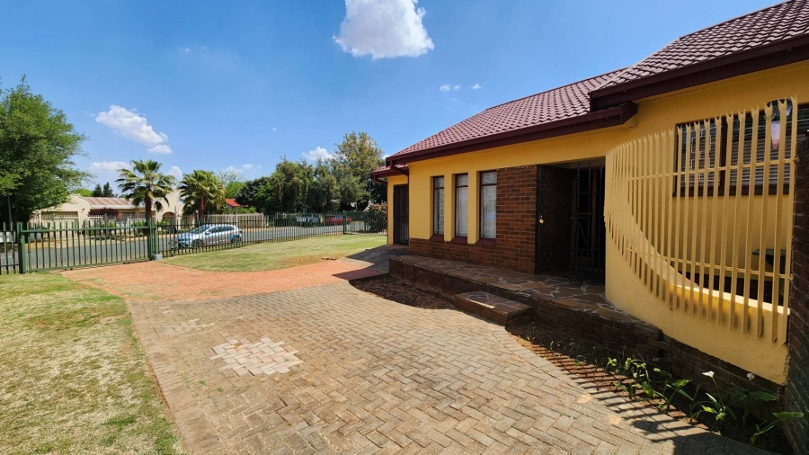 4 Bedroom Property for Sale in Uitsig Free State